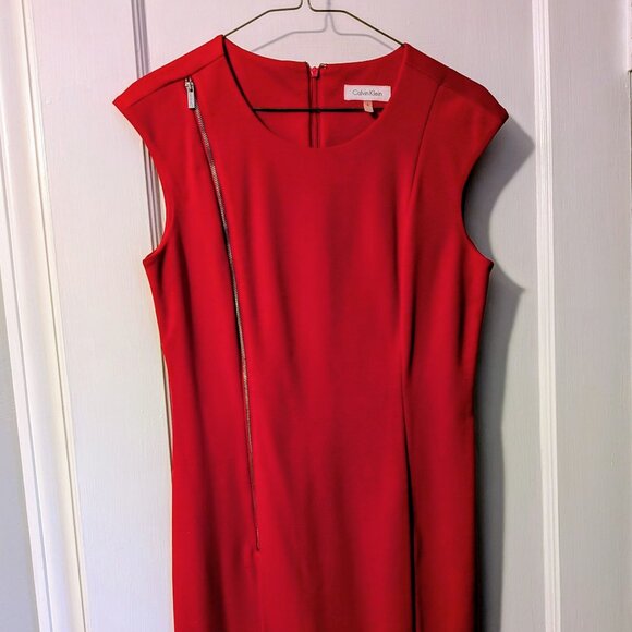 Get ready for the Holiday with this red sheath dress! - Picture 1 of 2